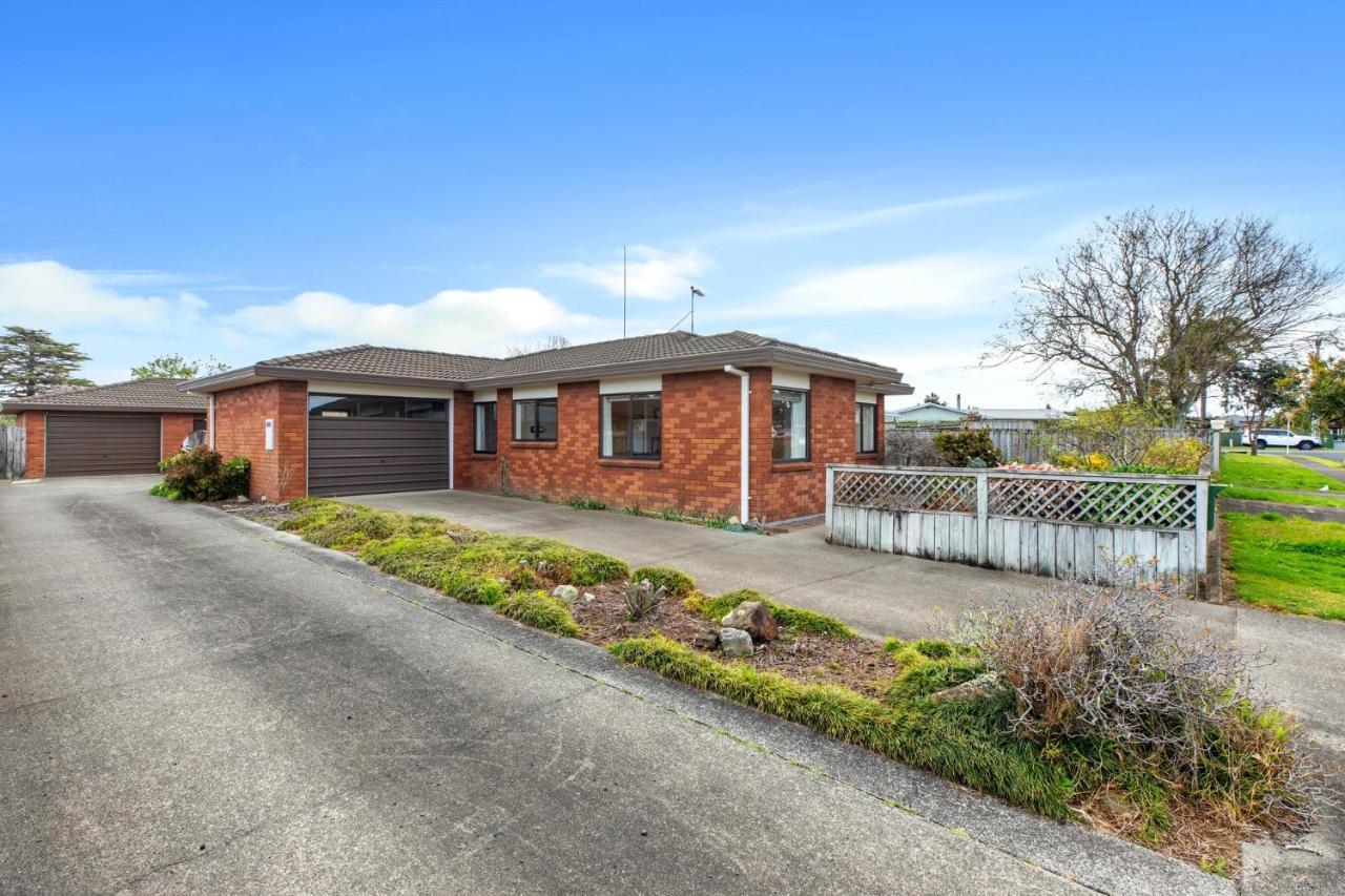 Riviera Casa - Mount Maunganui Holiday Home Luaran gambar